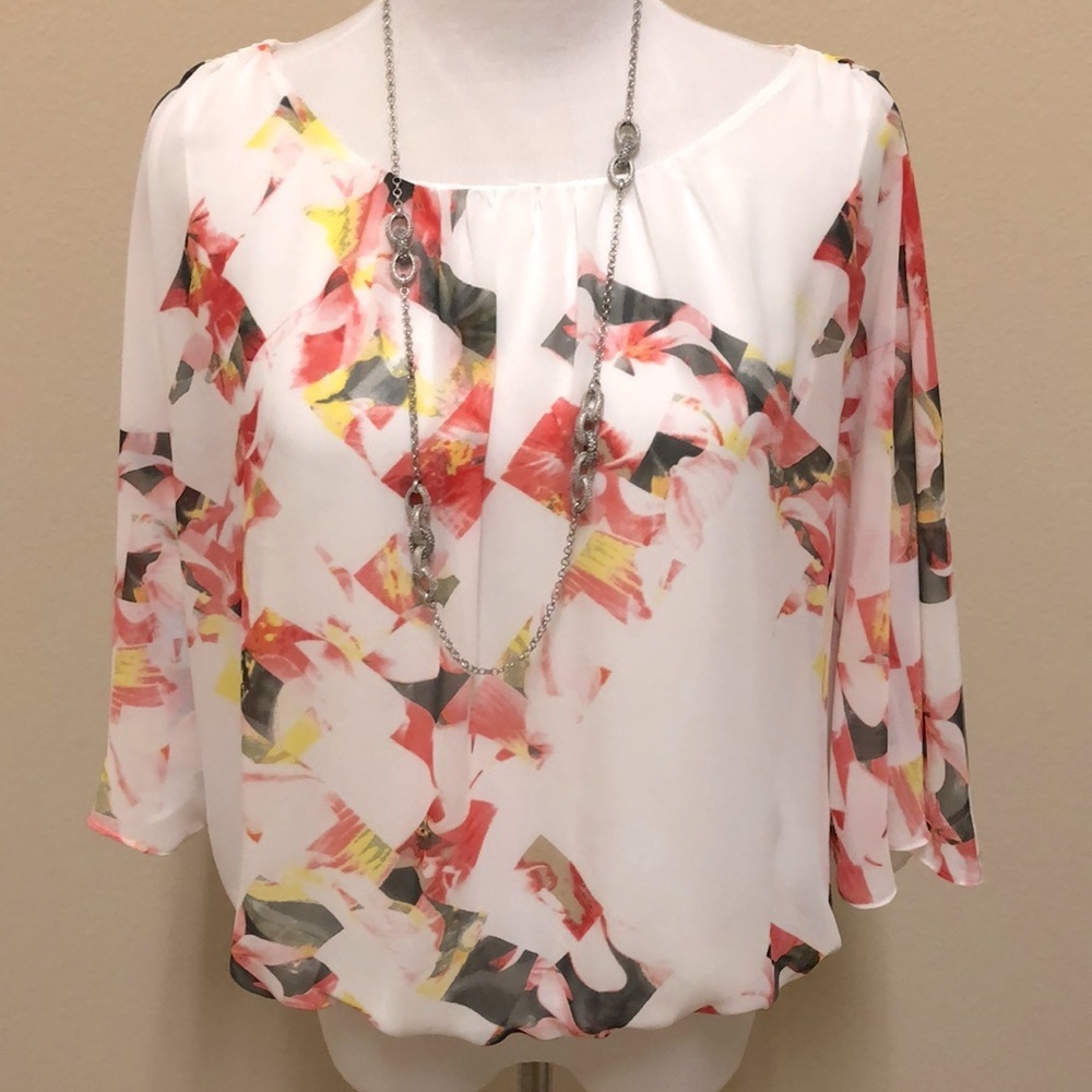NWOT Vince Camuto blouse
